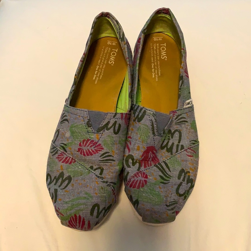 Toms size 10 Classic Chambray